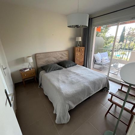 Appartement Avec Terrasse, Vue Jardin Et Piscine Antibes Eksteriør billede