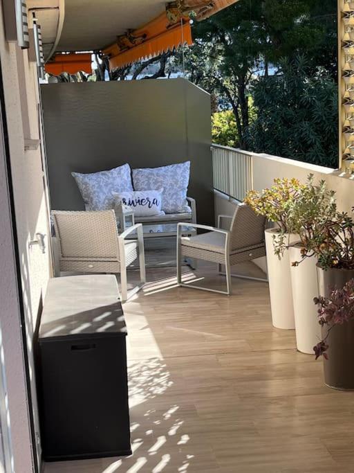Appartement Avec Terrasse, Vue Jardin Et Piscine Antibes Eksteriør billede