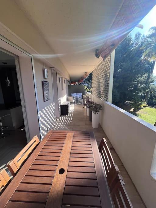 Appartement Avec Terrasse, Vue Jardin Et Piscine Antibes Eksteriør billede