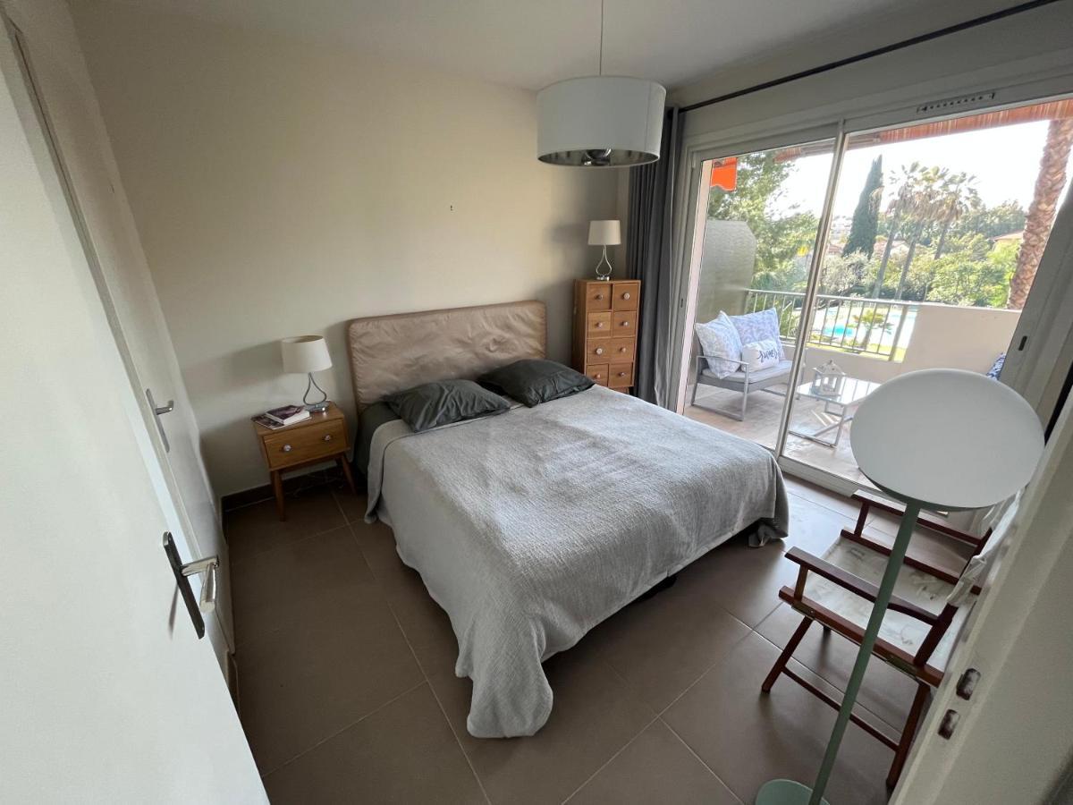 Appartement Avec Terrasse, Vue Jardin Et Piscine Antibes Eksteriør billede