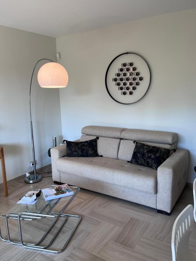 Appartement Avec Terrasse, Vue Jardin Et Piscine Antibes Eksteriør billede